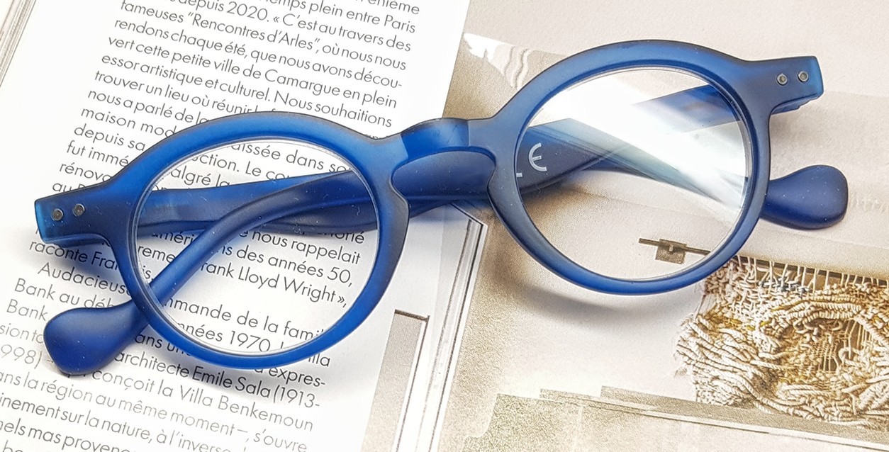 loupe de lecture doctor bleues